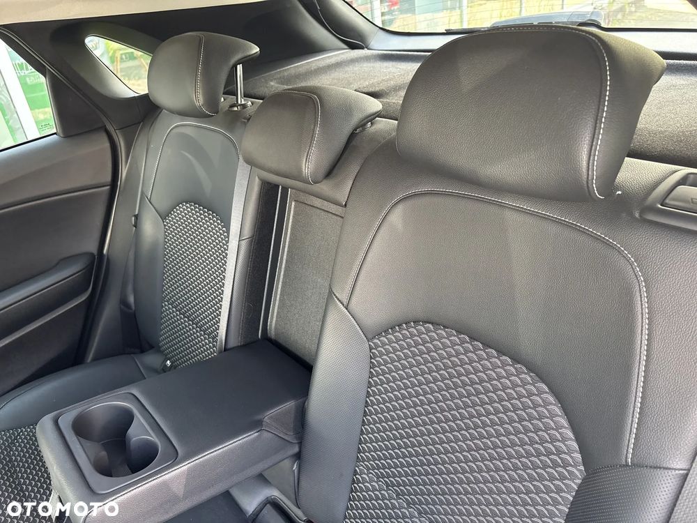 Kia Ceed 1.5 T-GDI Business Line DCT - 18