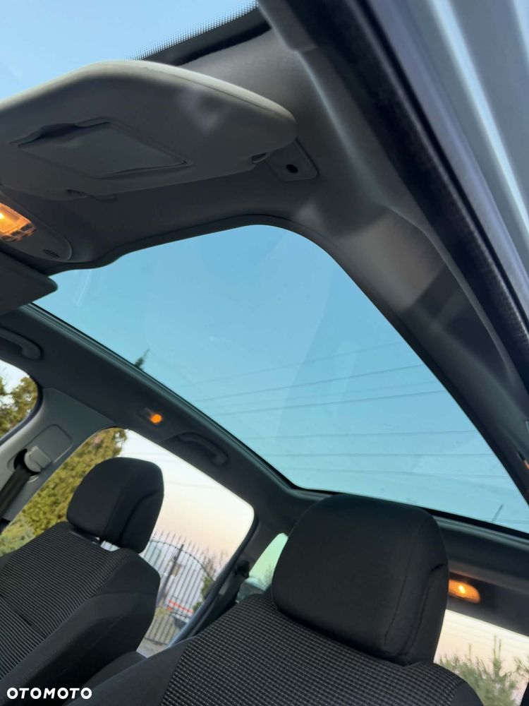 Peugeot 5008 1.6 HDi Premium - 15