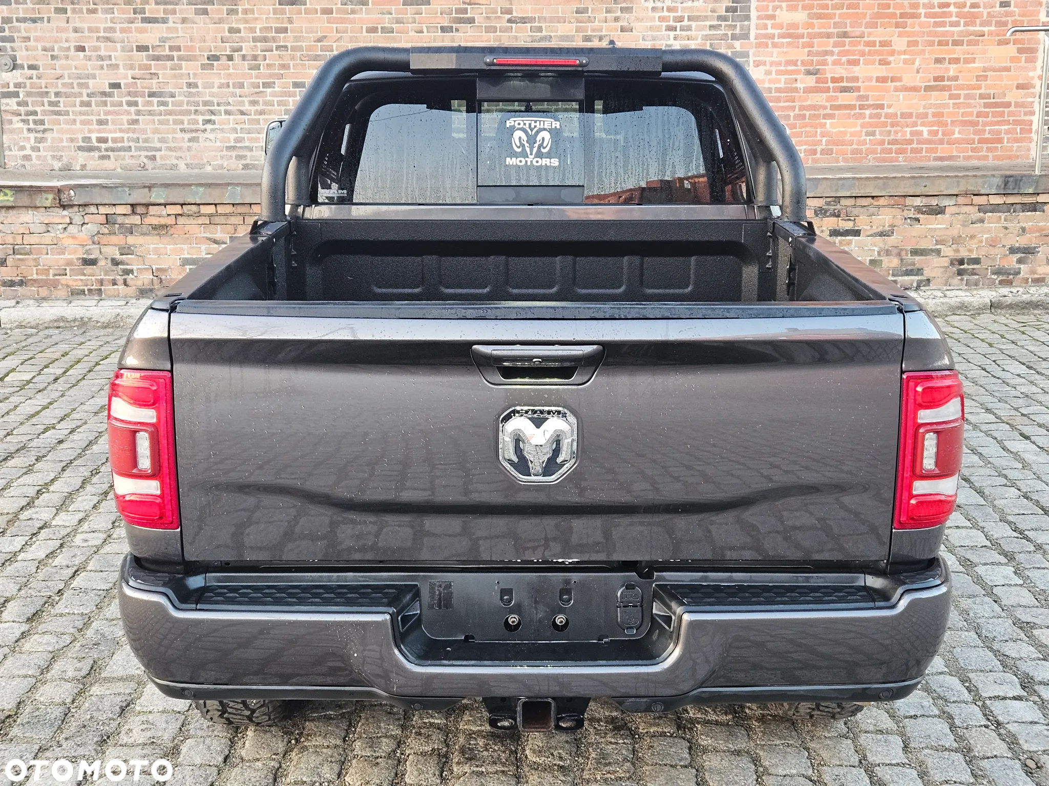 Dodge RAM - 12
