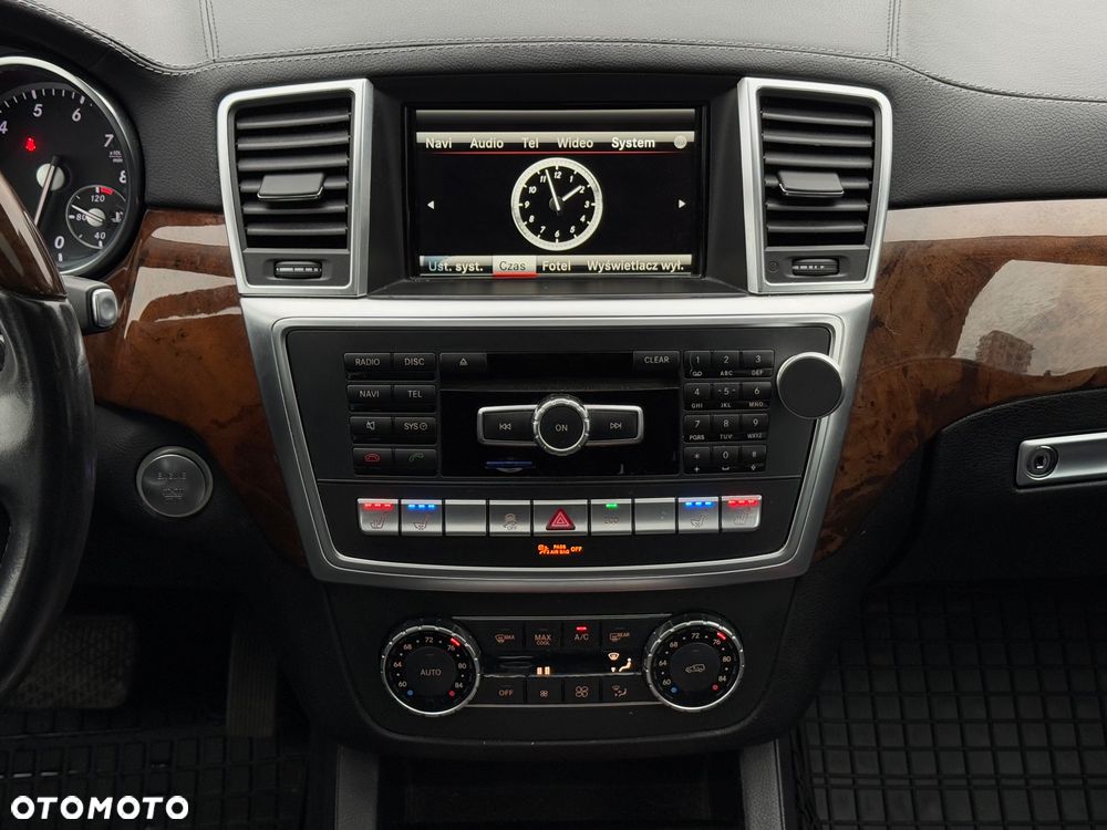 Mercedes-Benz GL - 27