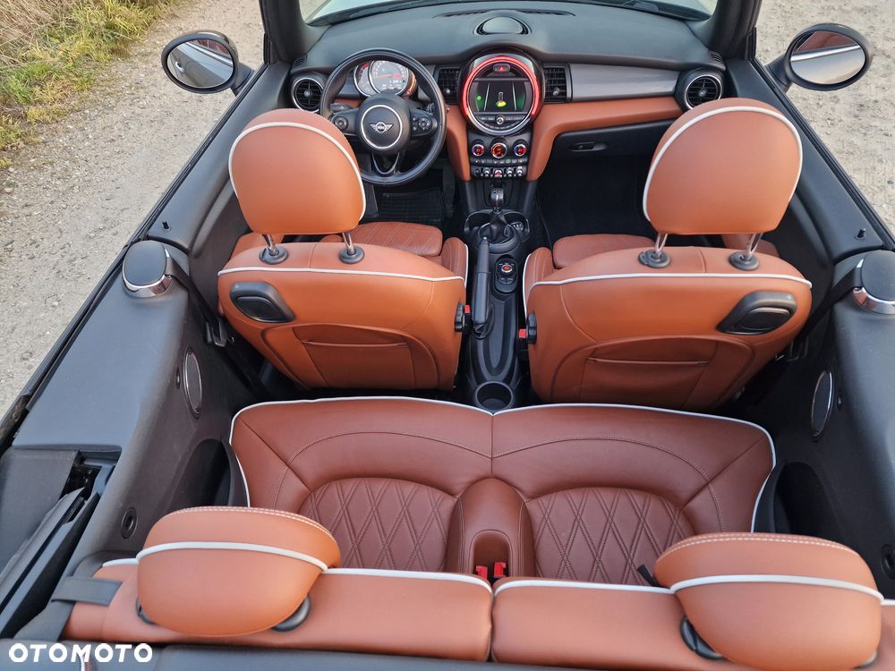 MINI Cooper D Cabrio - 17