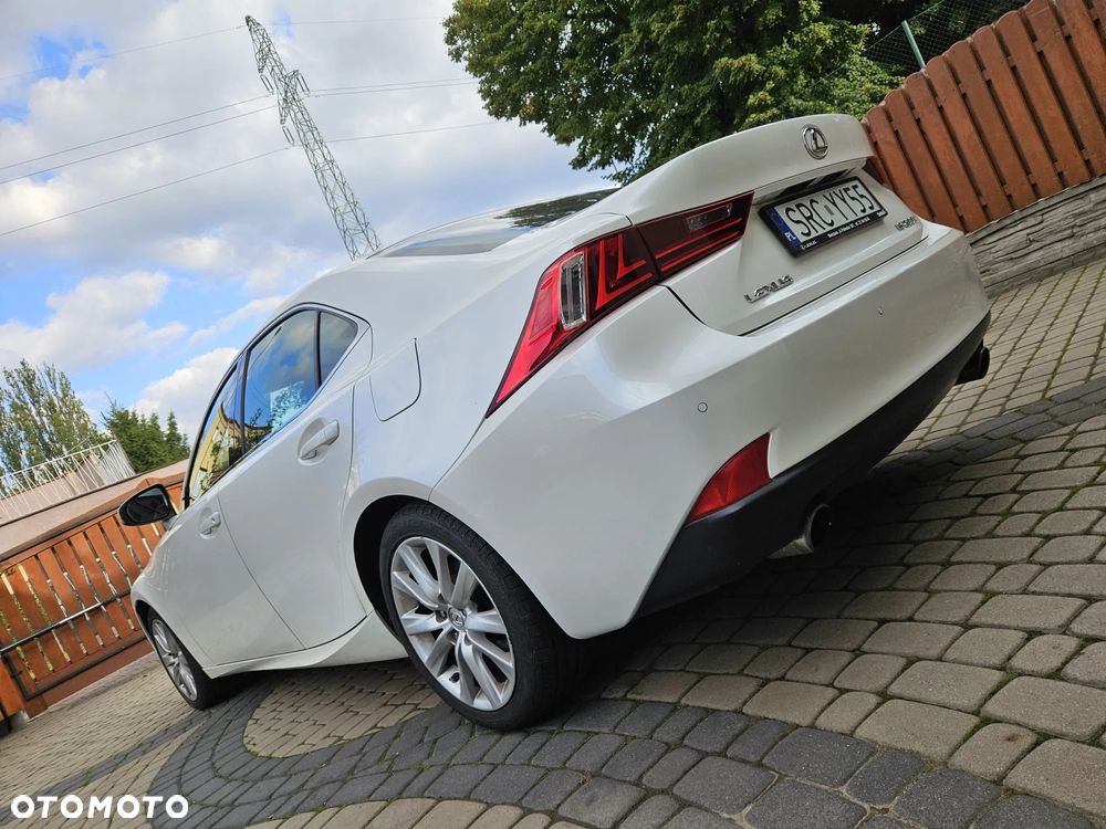 Lexus IS 200t Elite - 13