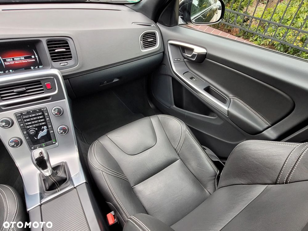 Volvo S60 D3 Linje Svart - 30