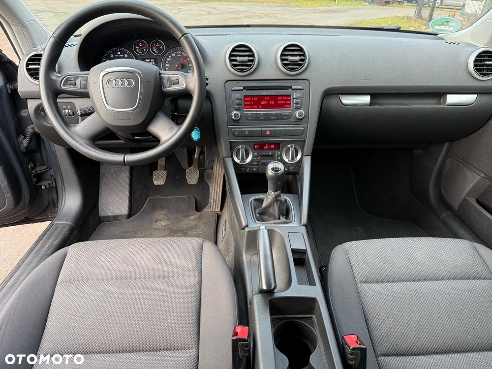 Audi A3 Sportback 1.2 TFSI Attraction - 5