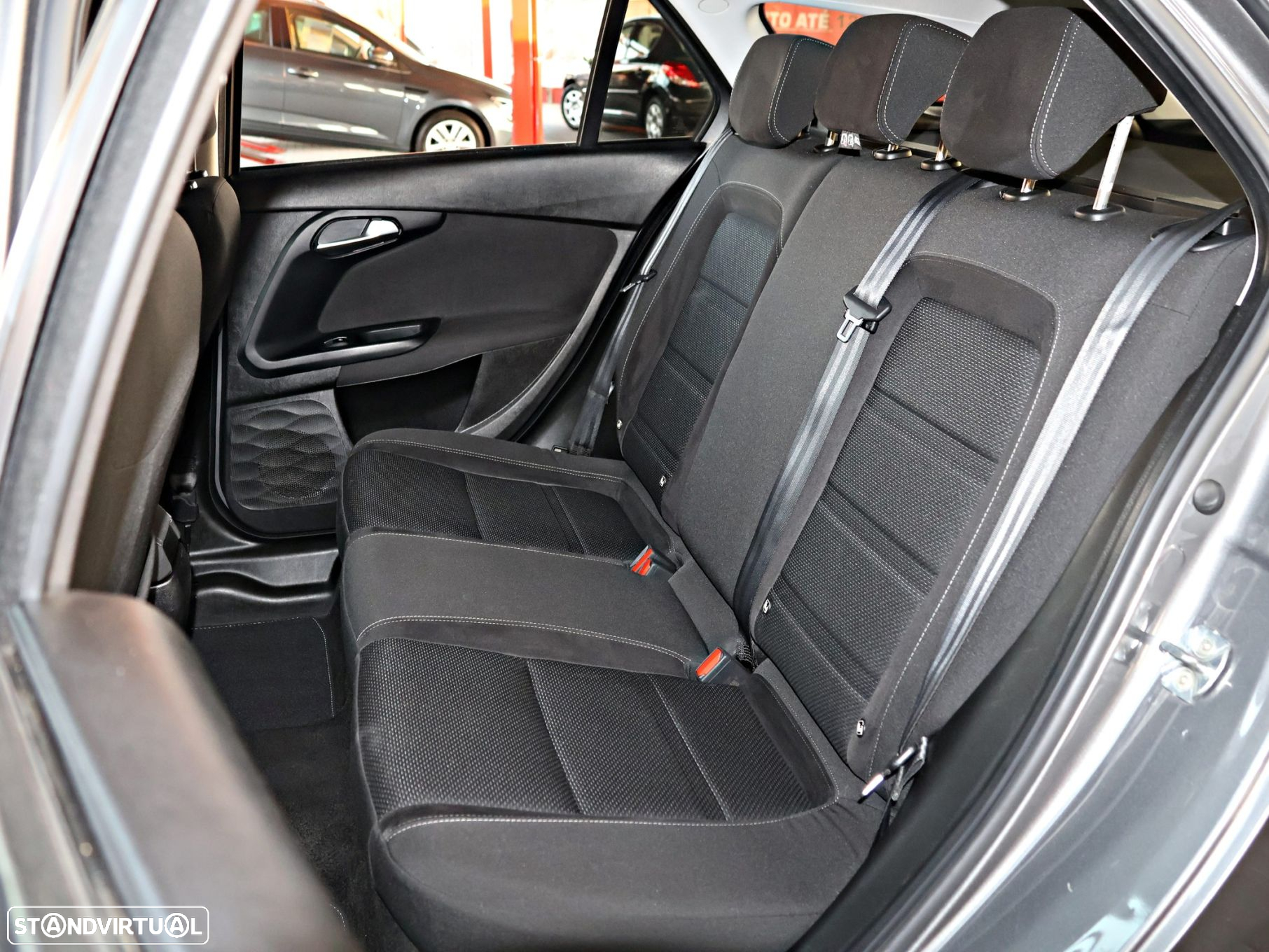 Fiat Tipo Station Wagon 1.6 M-Jet Lounge Tech J17 DCT - 26