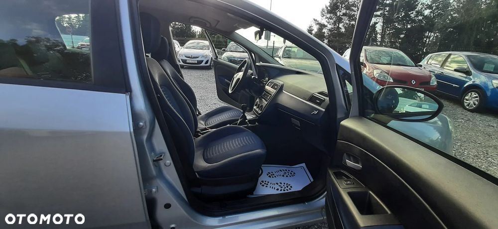 Fiat Grande Punto - 34