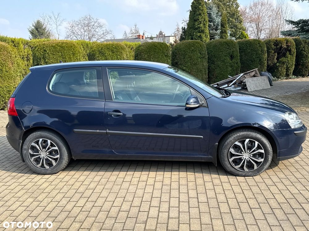 Volkswagen Golf - 6
