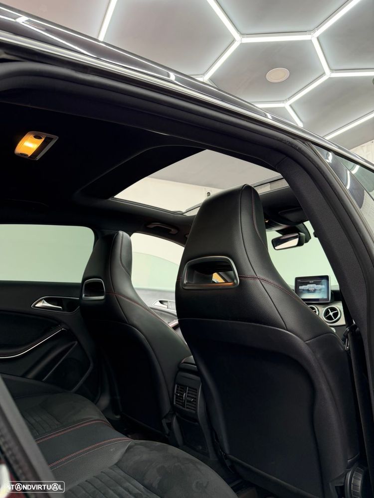 Mercedes-Benz CLA 200 d Shooting Brake AMG Line - 15