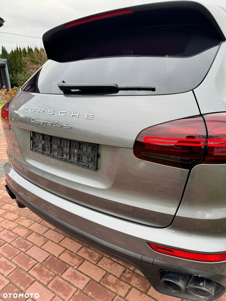 Porsche Cayenne - 21