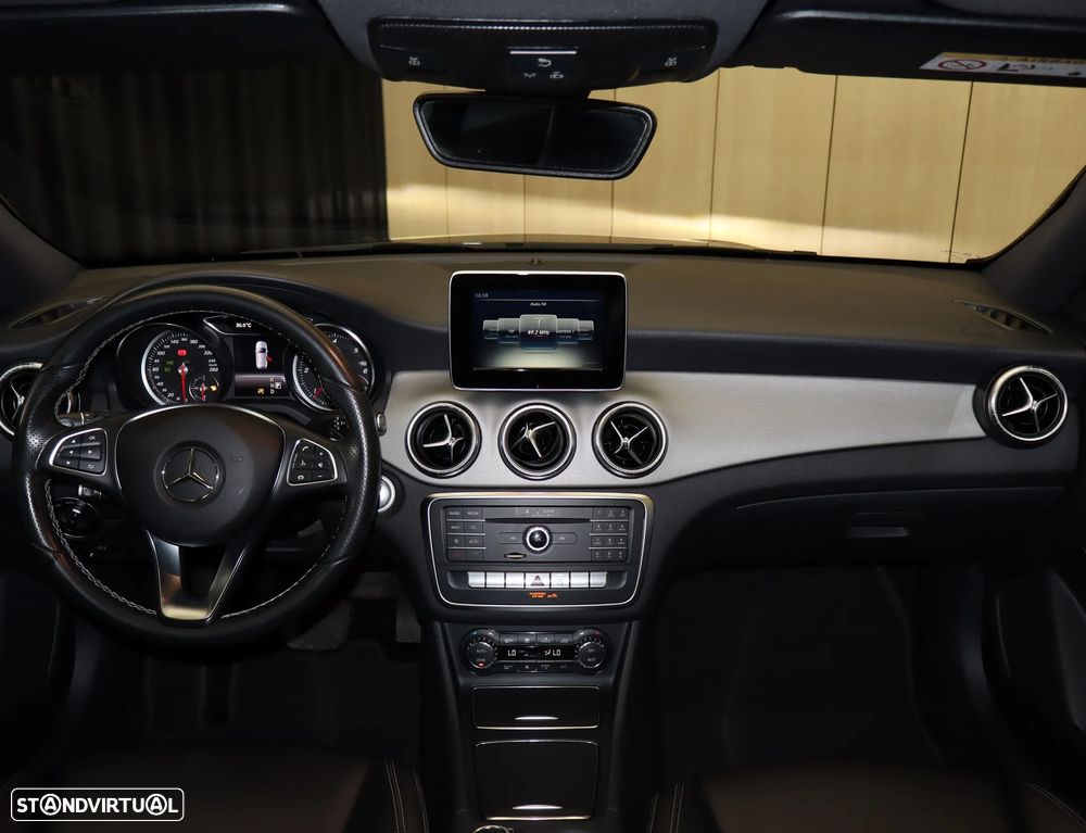 Mercedes-Benz CLA 200 d 7G-DCT Urban - 15