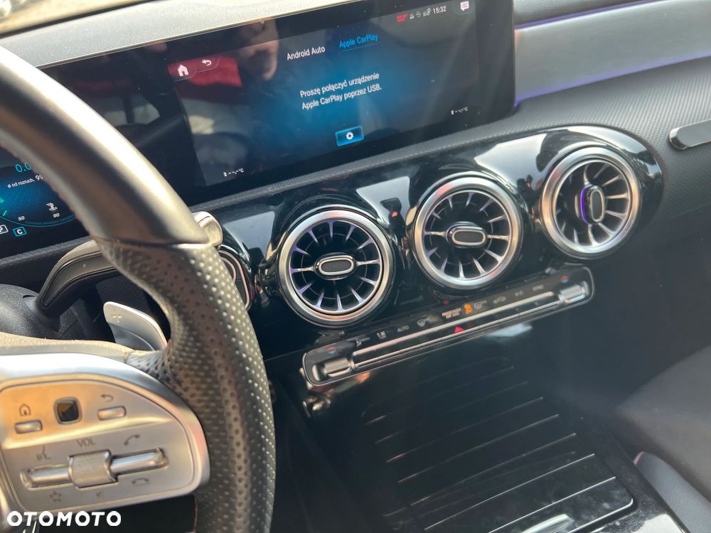 Mercedes-Benz CLA 180 AMG Line 7G-DCT - 21