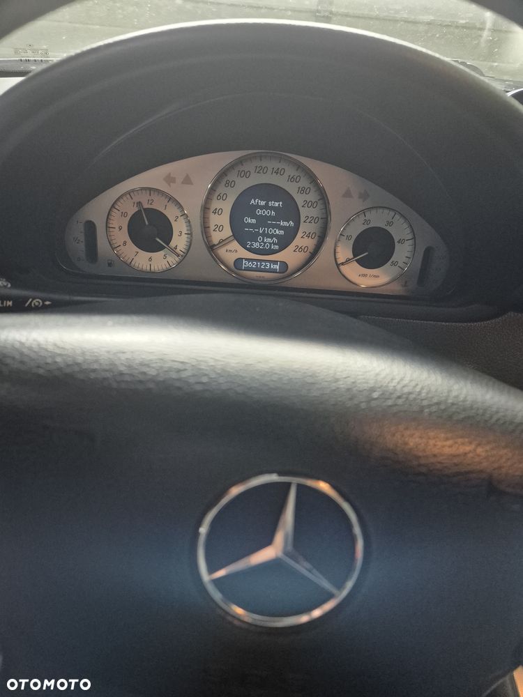 Mercedes-Benz CLK 320 CDI 7G-TRONIC Avantgarde - 17