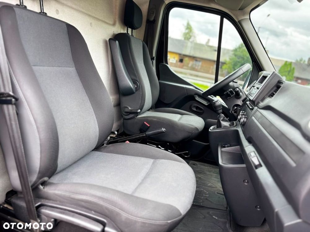 Renault Master Furgon Blaszak L3H3 - 18