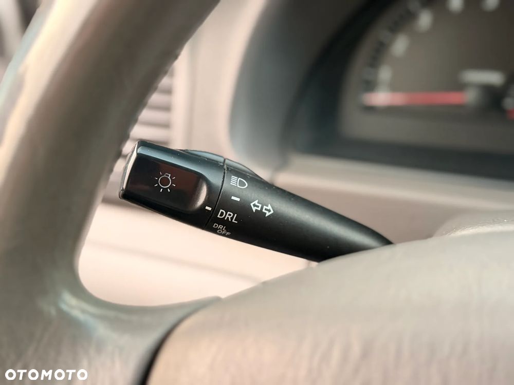 Toyota Camry 2.4 VVT-i - 21