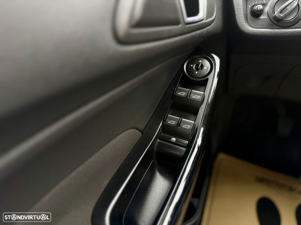 Ford Fiesta 1.0 EcoBoost Connected - 17