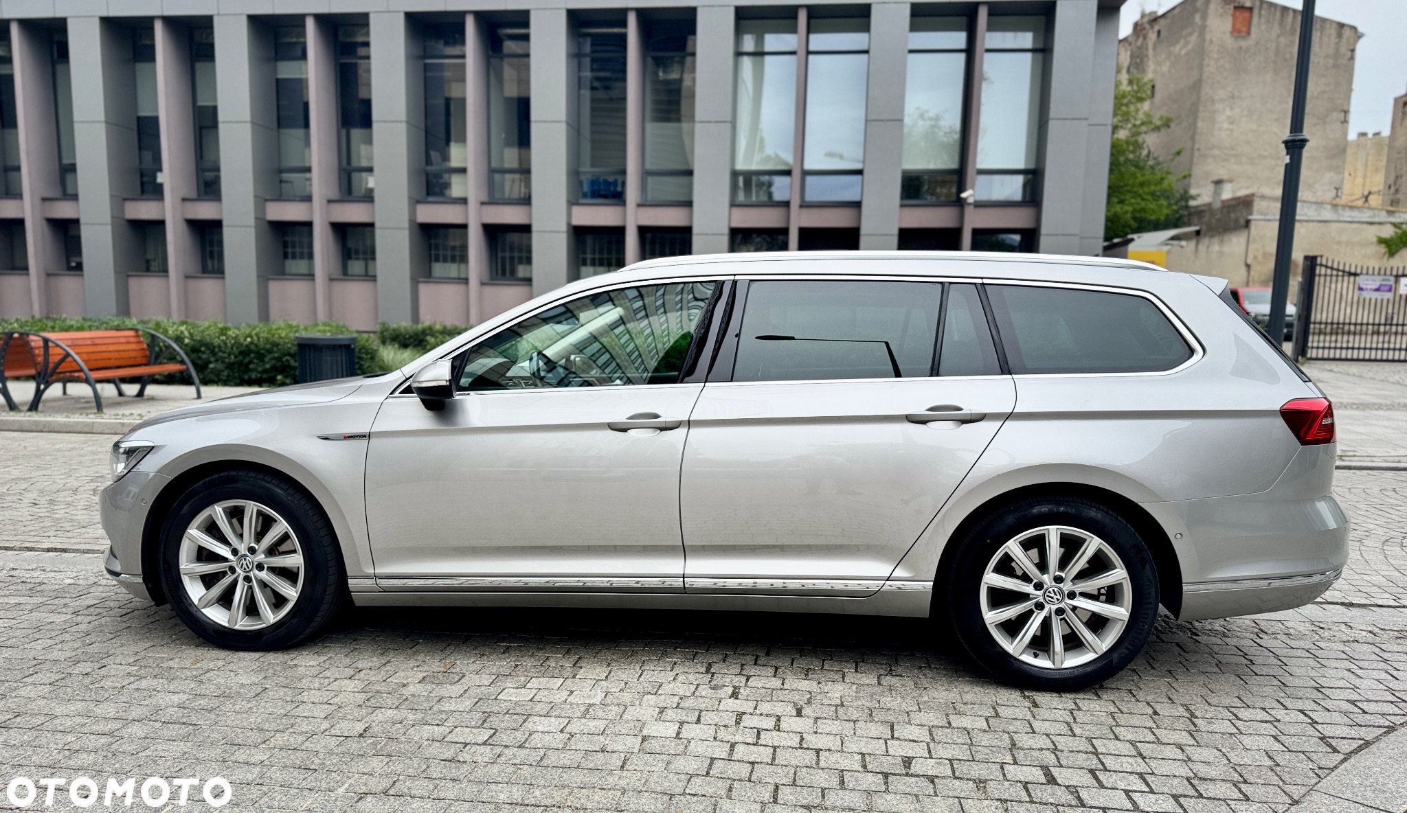 Volkswagen Passat 2.0 TDI 4Mot Elegance DSG - 9