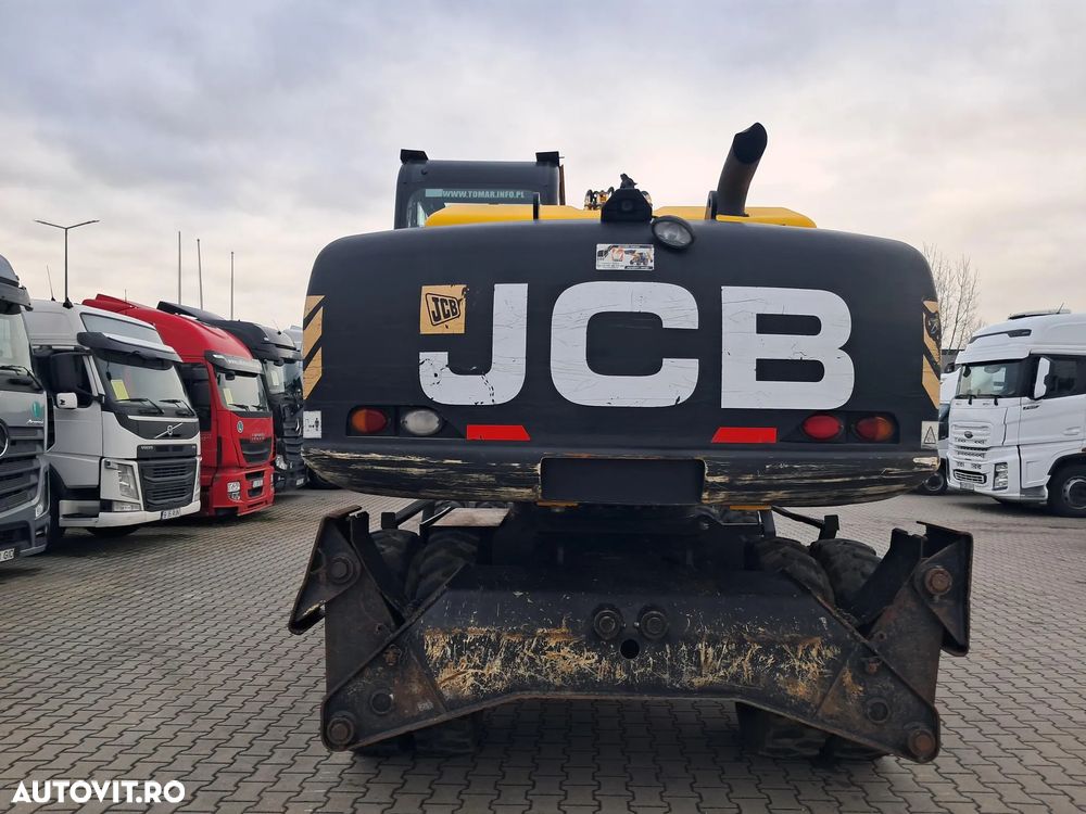 JCB js160w excavator pe roti - 5