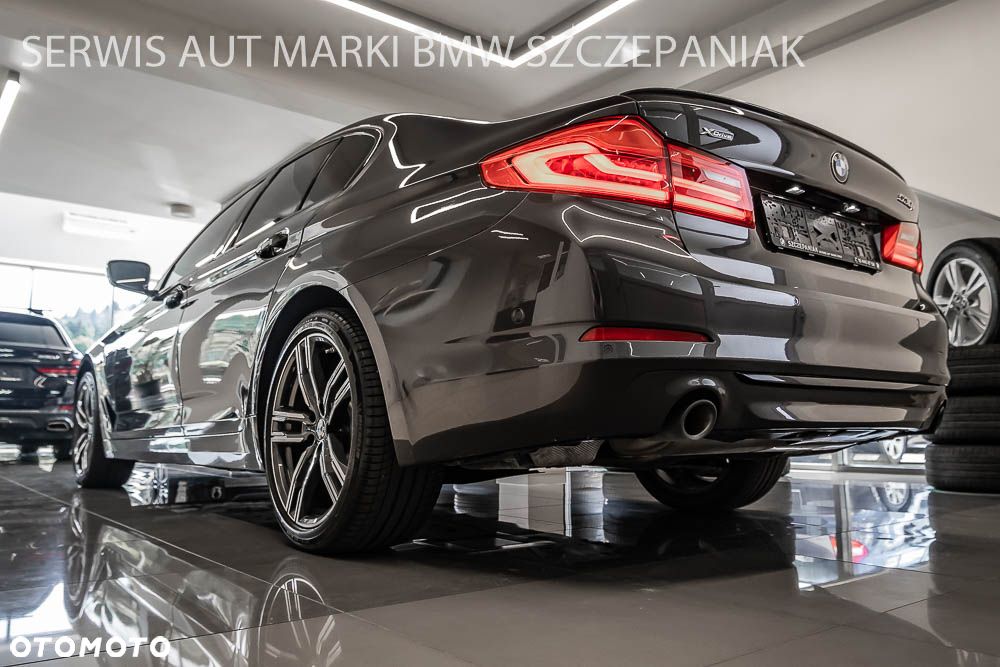 BMW Seria 5 530i xDrive Sport Line - 9