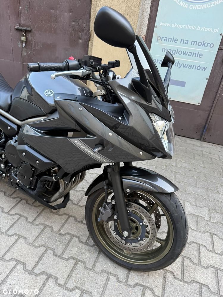 Yamaha XJ - 12