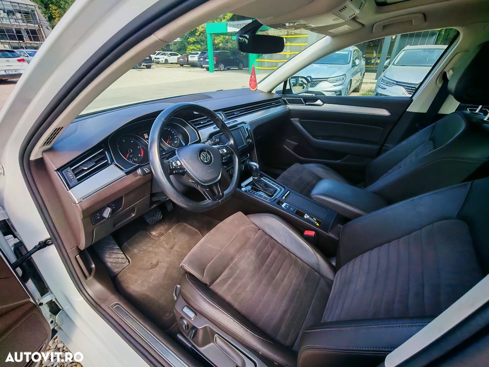 Volkswagen Passat 2.0 TDI DSG Highline - 11
