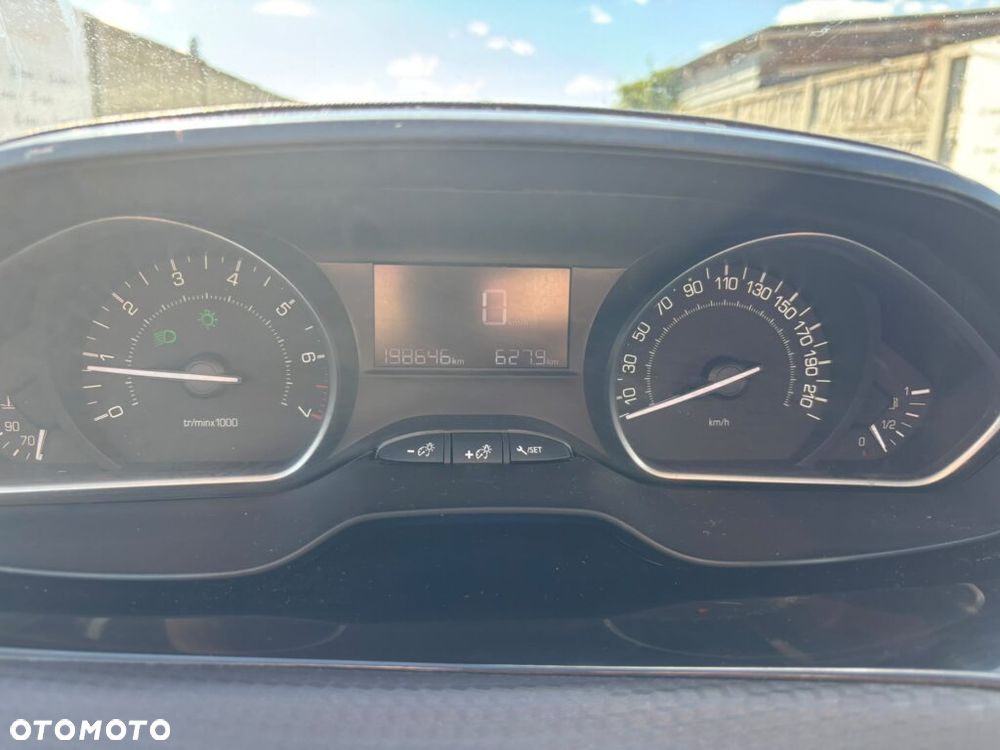 Peugeot 2008 PureTech 82 Active - 5