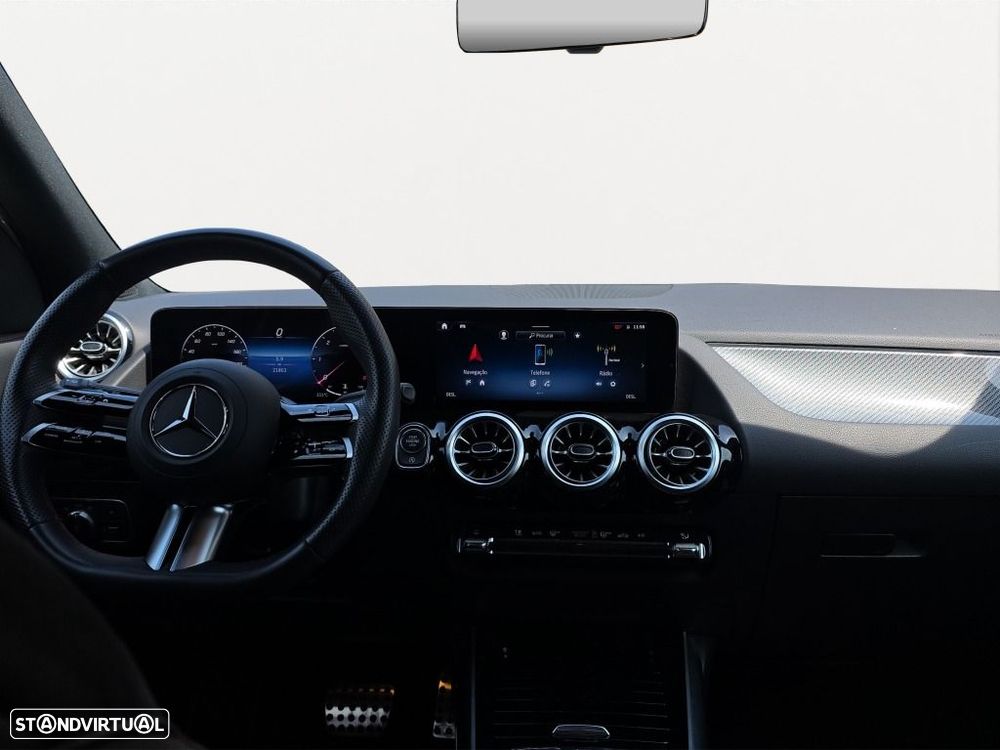 Mercedes-Benz GLA 180 — fotografia 12