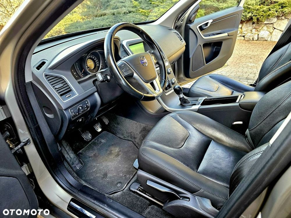 Volvo XC 60 - 8