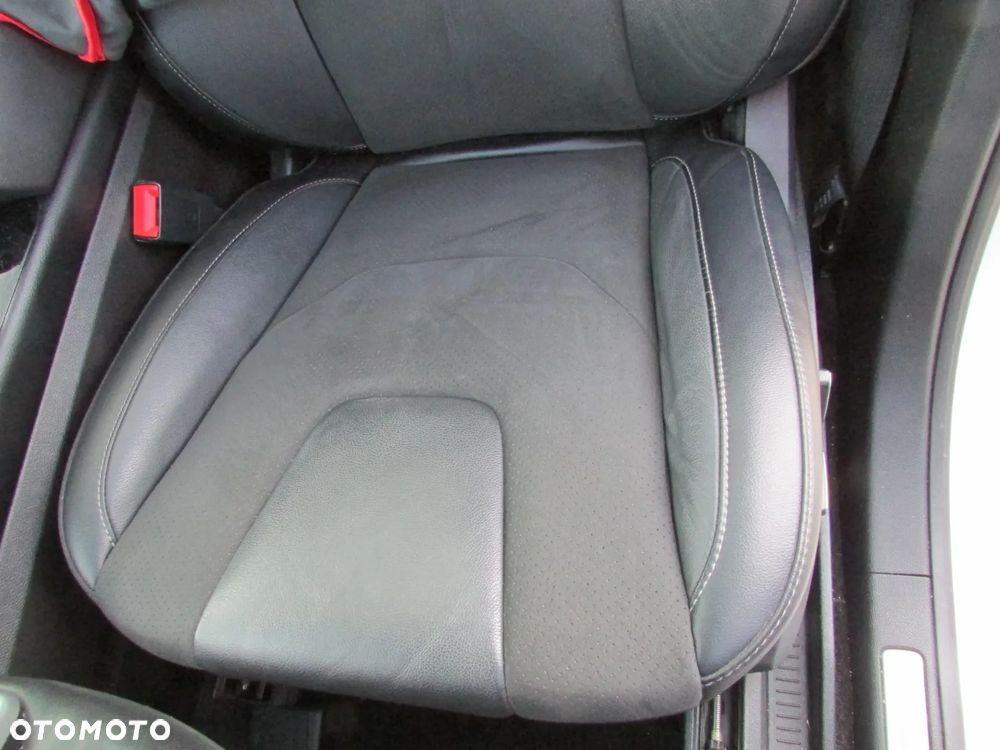 Ford Edge 2.0 TDCi 4x4 ST-LINE - 11