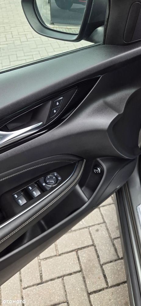 Opel Insignia 2.0 Ultimate Exclusive - 26