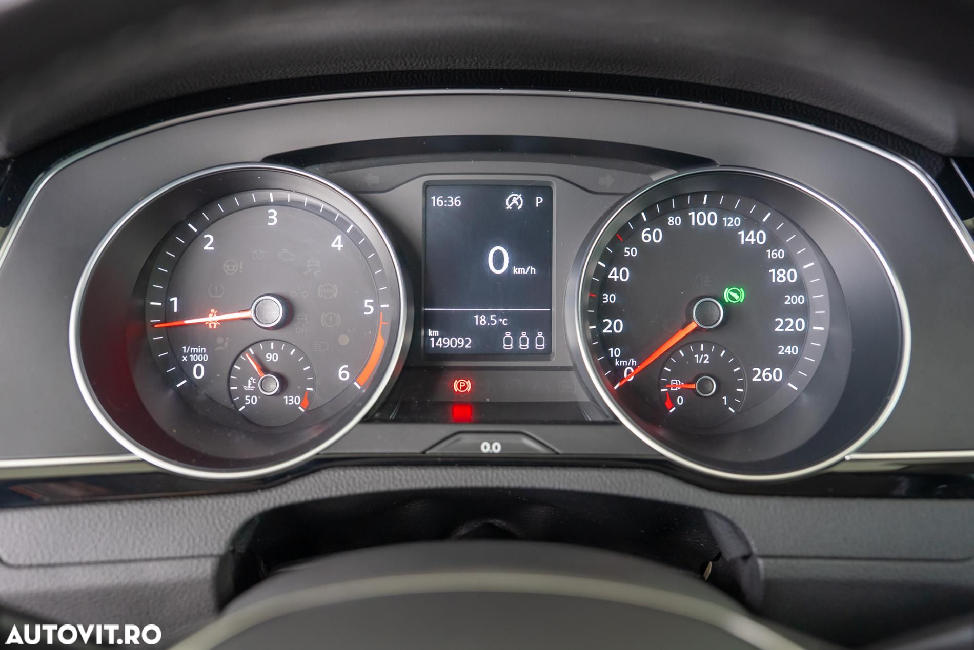 Volkswagen Passat - 17
