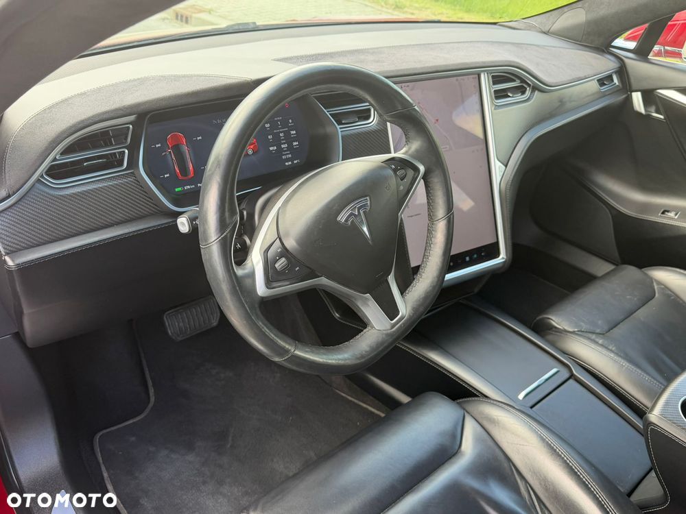 Tesla Model S - 23