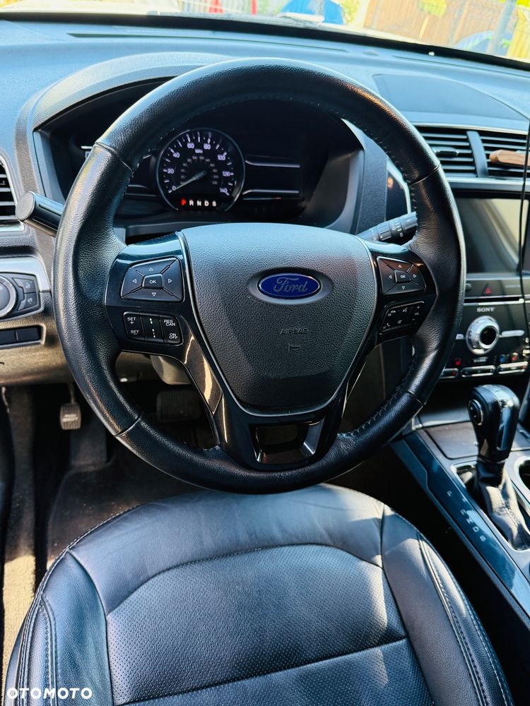 Ford Explorer - 7