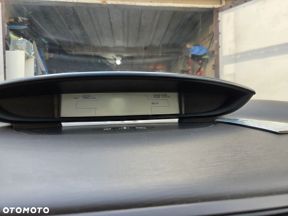 Citroën C4 1.4 16V Magic - 8