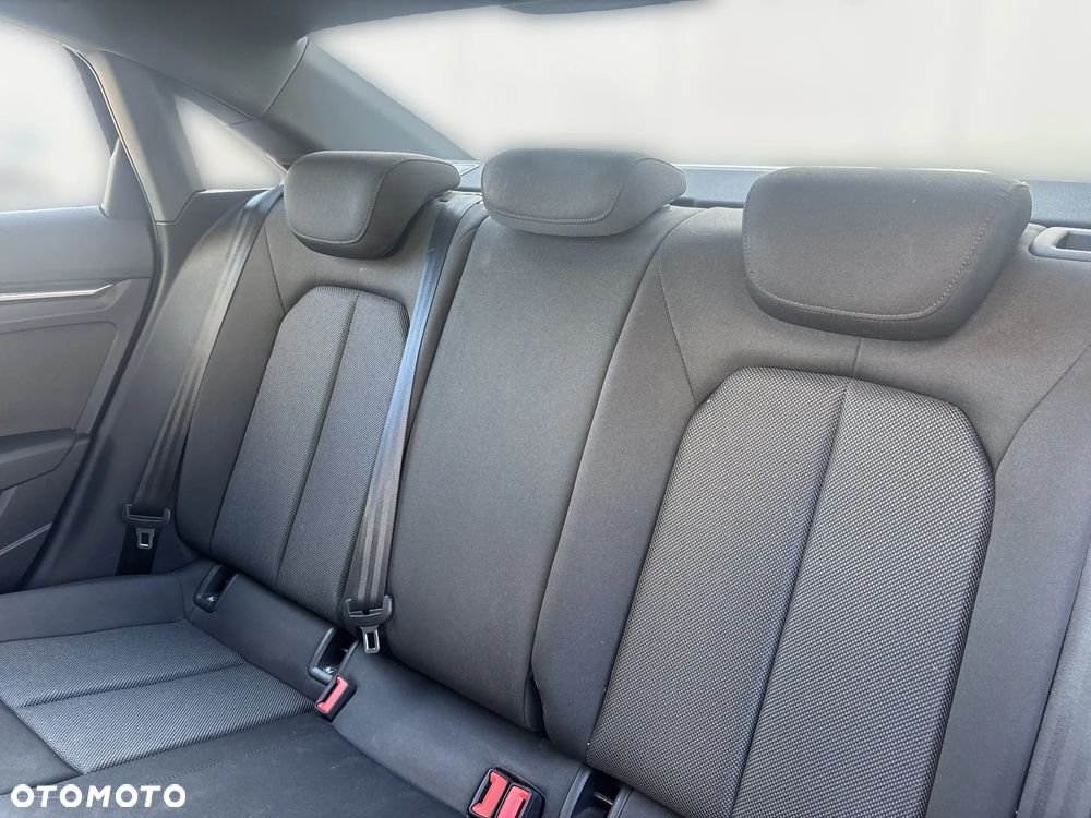 Audi A3 Limousine 35 TFSI mHEV S tronic - 17