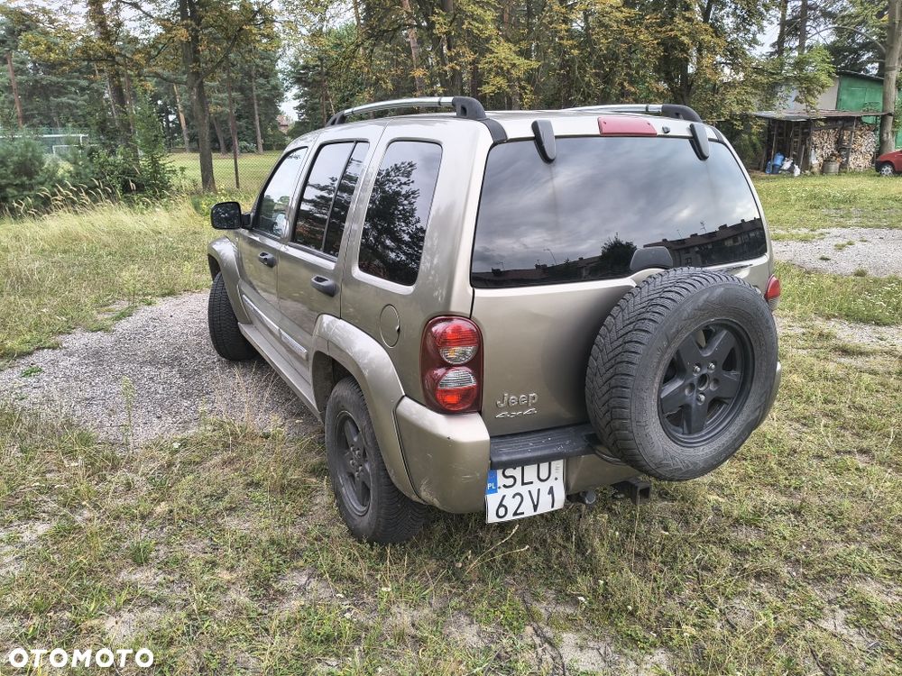 Jeep Liberty - 2