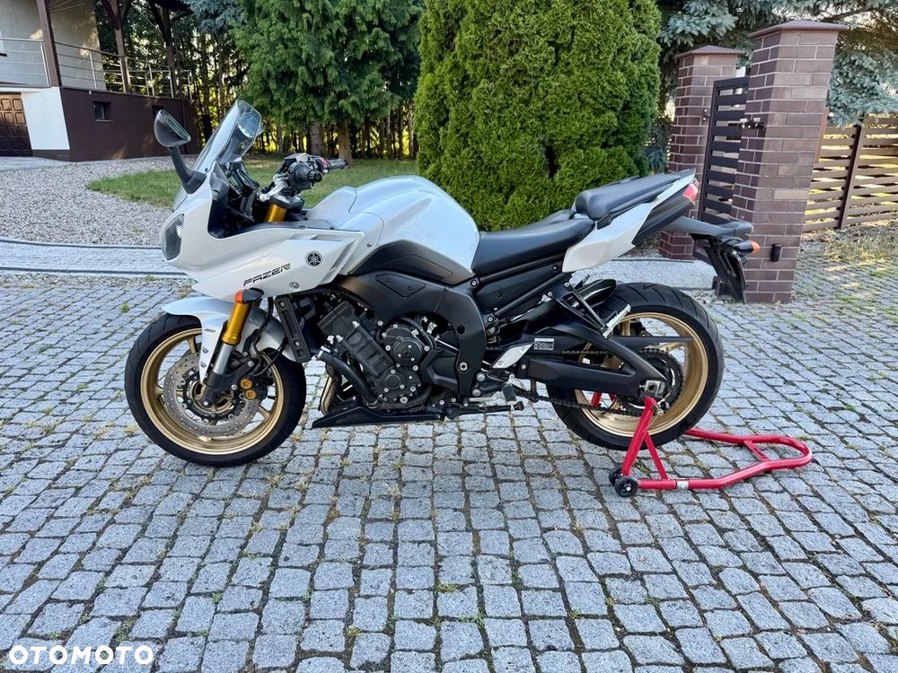 Yamaha FZ8 - 7