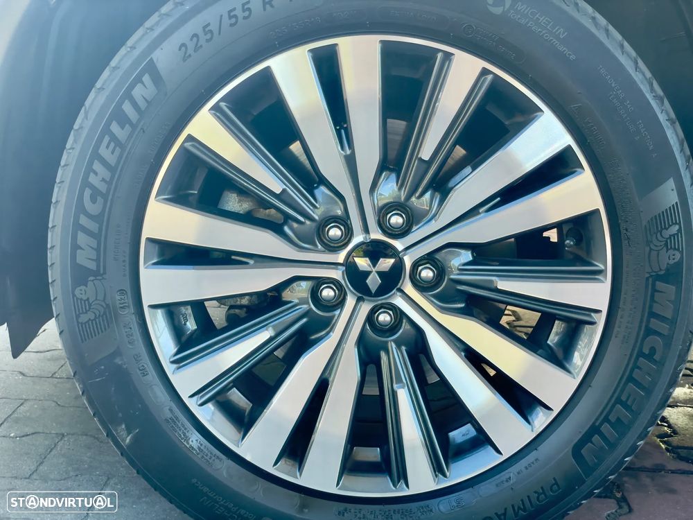 Mitsubishi Outlander 2.0 Kaiteki CVT - 12