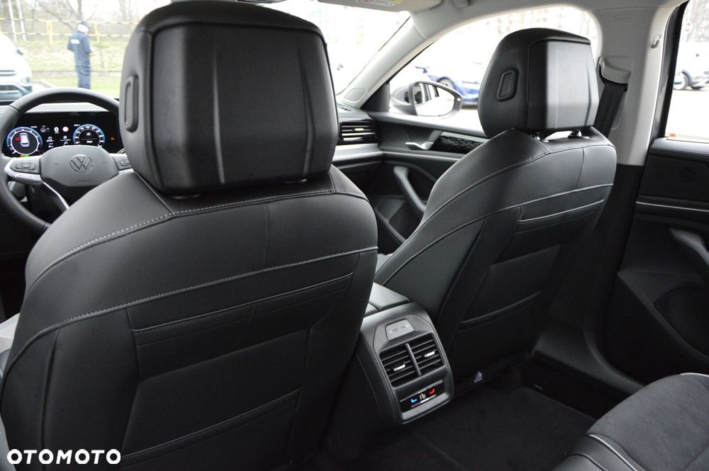 Volkswagen Passat Variant 2.0 TSI Business Plus DSG - 28