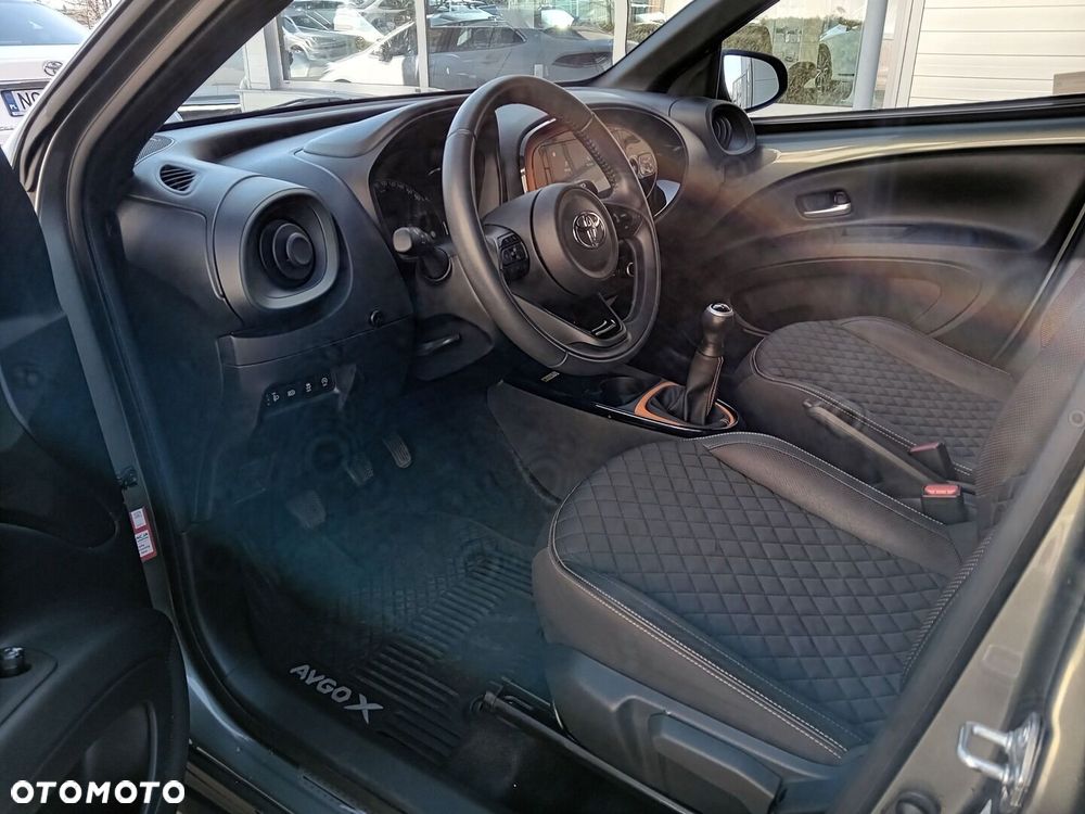 Toyota Aygo X 1.0 VVT-i Limited - 11
