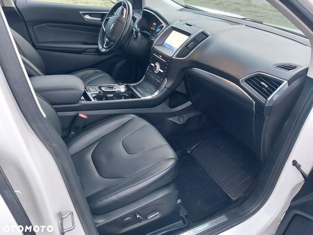 Ford Edge - 10