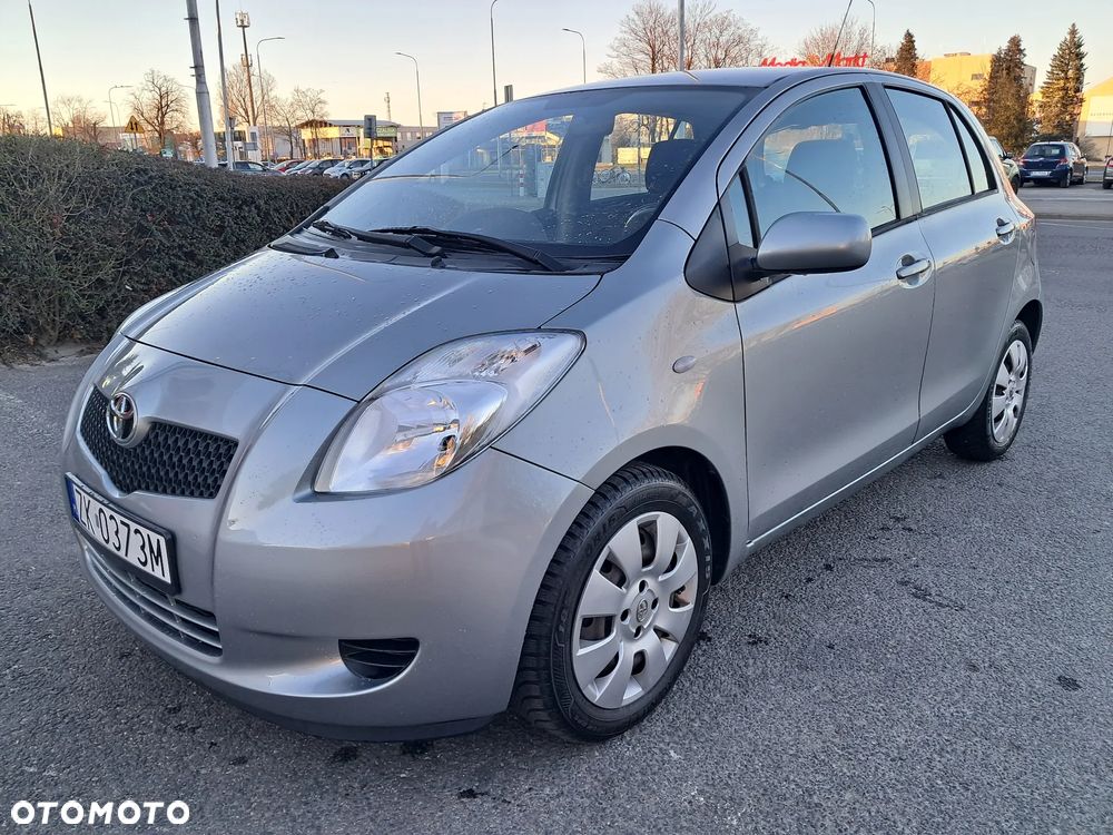 Toyota Yaris 1.3 VVT-i Luna - 1