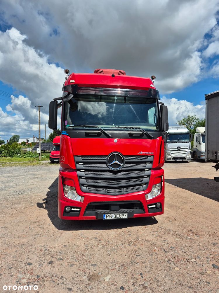 Mercedes-Benz Actros MP4 - 12