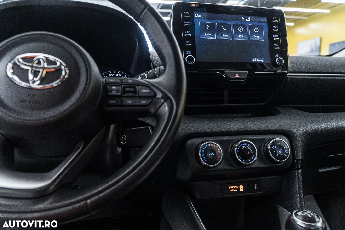 Toyota Yaris 1.5 L Dynamic - 29