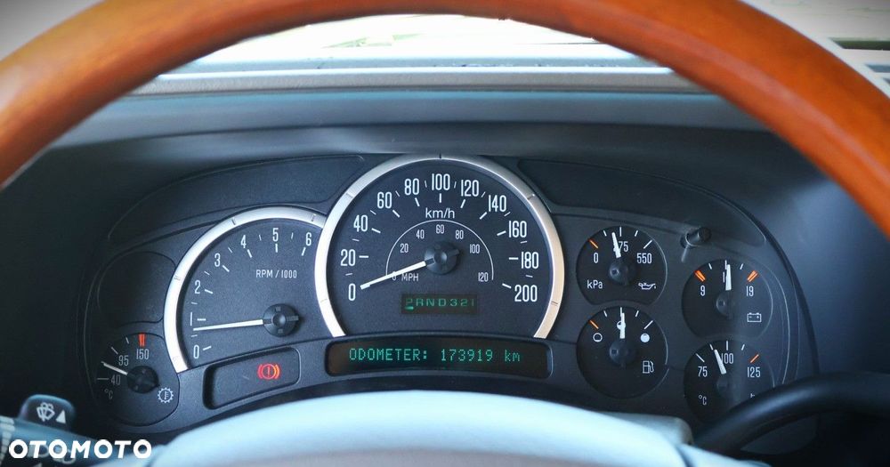 Cadillac Escalade - 20