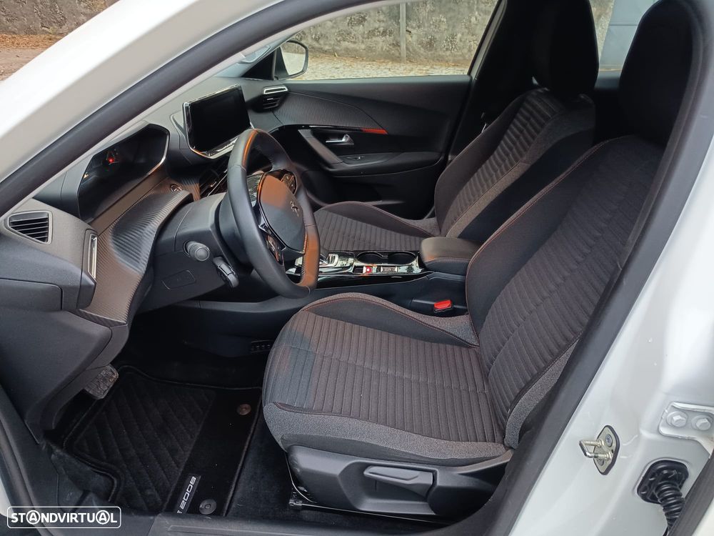 Peugeot e-2008 50 kWh Active Pack - 8