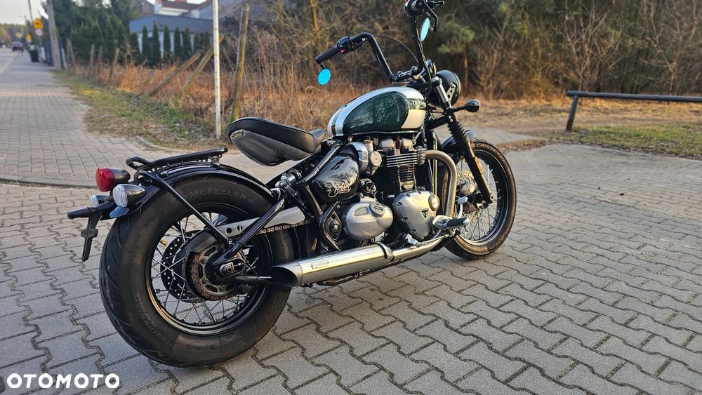 Triumph Bonneville Bobber - 7