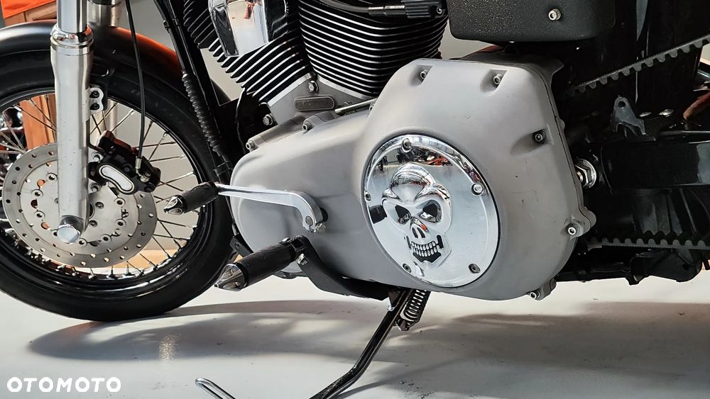 Harley-Davidson Dyna Street Bob - 24