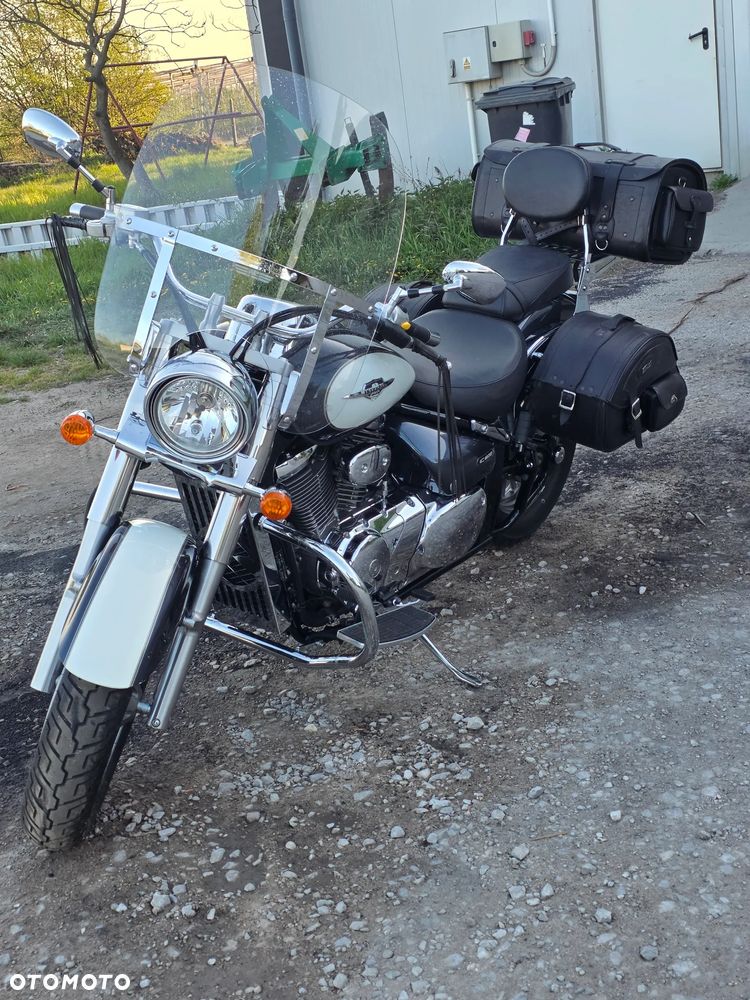 Suzuki Intruder - 11