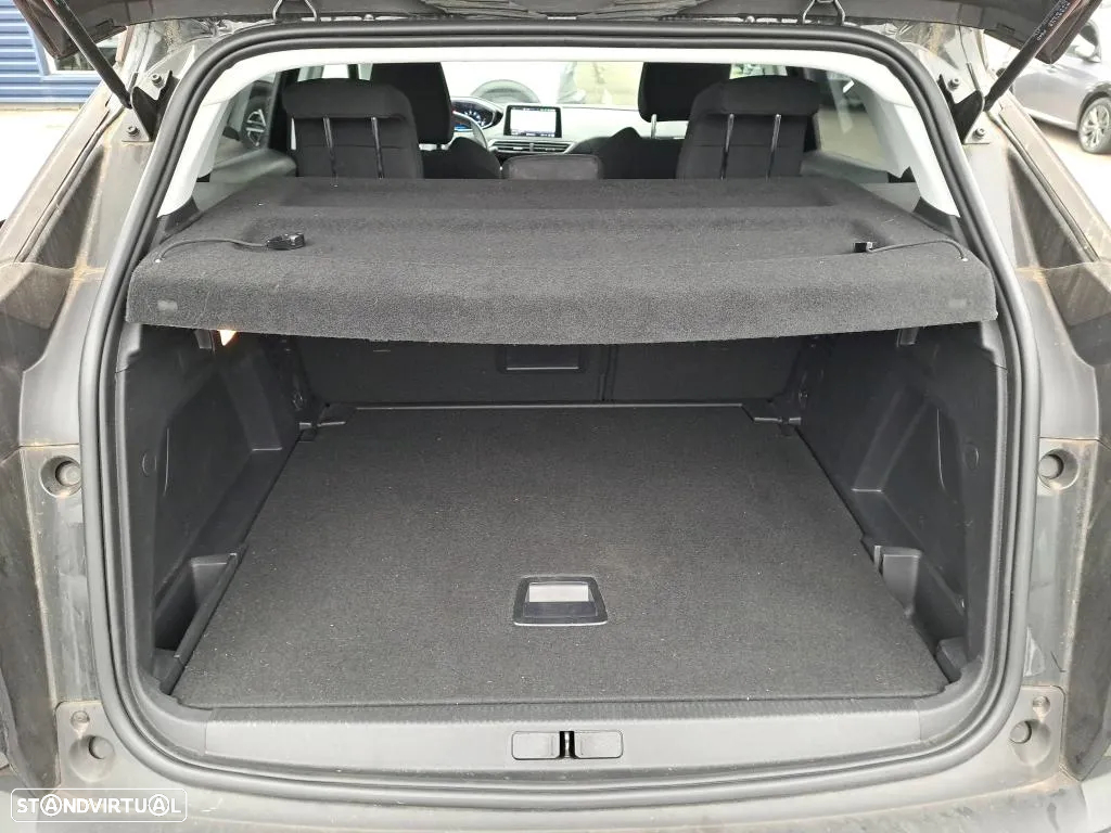 Peugeot 3008 PureTech 130 Stop & Start GPF Active Pack - 11