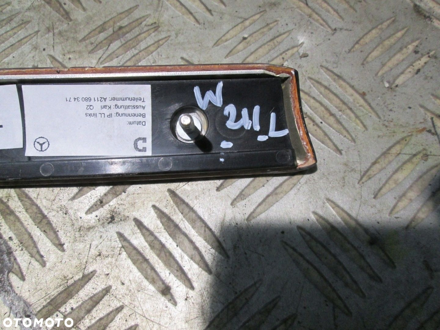 DREWNO DEKOR KOKPITU DESKI ROZDZIELCZEJ Mercedes E W211 02- A2116803471 - 3